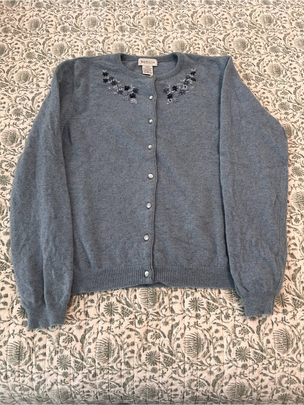 Van Heusen Women's Embroidered Lambswool Blend Cardigan Sweater Medium